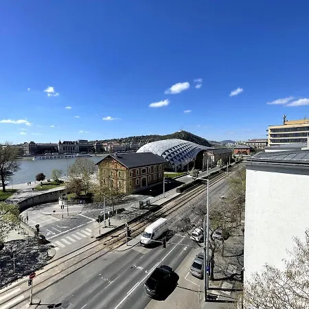 Aurelia Art Deco With Panoramic Views Danube Apartment