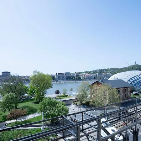 Apartment Aurelia -spacious With Ac And Panoramic Danube Views *