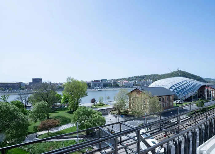Apartament Aurelia -spacious With Ac And Panoramic Danube Views *